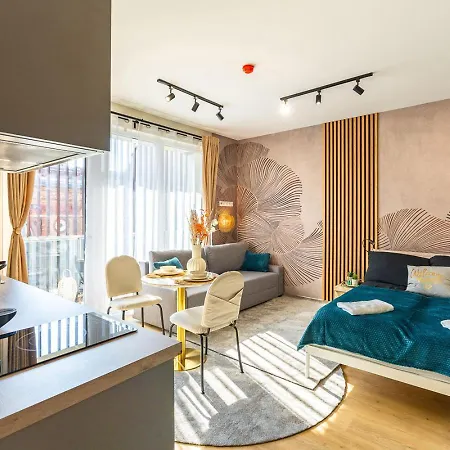 Apartment Sunny Designer Close To New York Cafe *