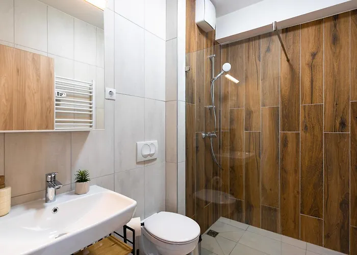 Sunny Designer Close To New York Cafe Daire Budapeşte